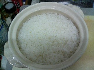 土鍋で1合の米を炊く